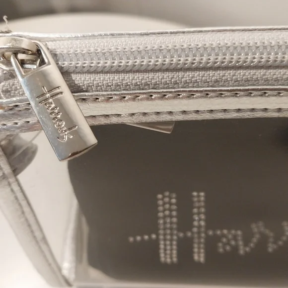 Harrods Case With Fabric Bag Inside - Picture 4 of 8